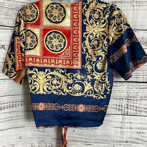 Pretty little thing Top Womens Small Front tie short sleeves Blouse - Picture 5 of 10